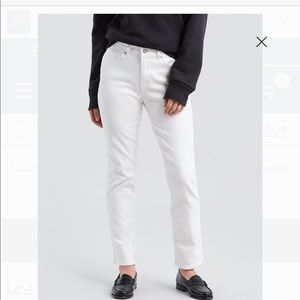 LEVI STRAIGHT LEG WHITE JEANS